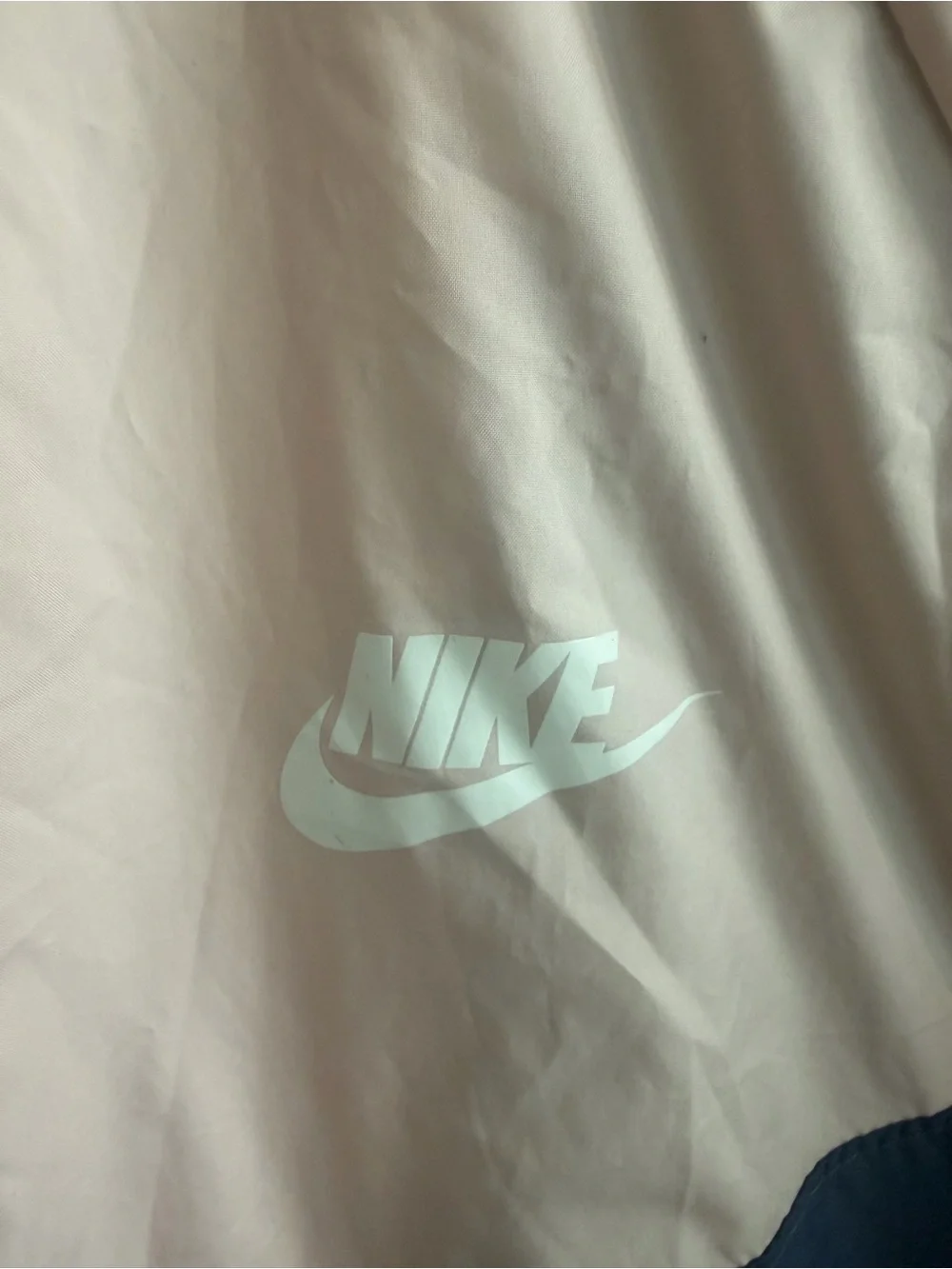 Nike Women’s Light Pink and Light Navy Colorblock Hooded Windbreaker Size M